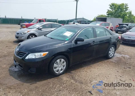 2011 Toyota Camry Le z USA, uszkodzony, nr VIN 4T4BF3EK2BR218540